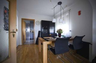 Helle, ger&auml;umige 2-Zimmer OG-Wohnung in Pastetten mit Blick ins Gr&uuml;ne in Pastetten