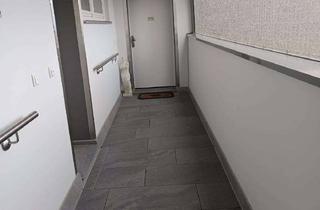 Charmante 1-Zimmer-Wohnung mit Alpenblick &ndash; ganz oben in Puchheim in Puchheim