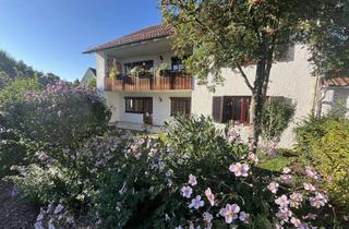 Wohnen mit Charakter: Ger&auml;umige 5-Zimmer-Wohnung in Hebertshausen in Hebertshausen