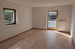 Sch&ouml;ne 3 Zimmer-Wohnung mit Balkon in ruhiger Wohnlage von Bayerbach in Bayerbach