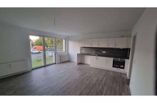 Helle 63m&sup2;-EG-Wohnung, frisch renoviert, mit 3 Zimmern und neuer EBK in Neustadt in Holstein