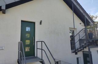 naturnahe gut angebunde 1,5-Zimmer Maisonette f&uuml;r Singles &amp; Pendler &ndash; Balkon, Stellplatz &amp; Weitblick in Engelskirchen