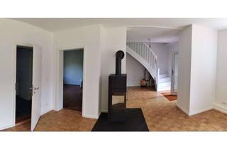 3-Zimmer-Maisonette-Wohnung mit Kaminofen und EBK in Felde