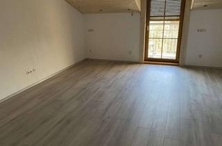Stilvolle, sanierte 2-Raum-DG-Wohnung mit Balkon in Prutting in Prutting