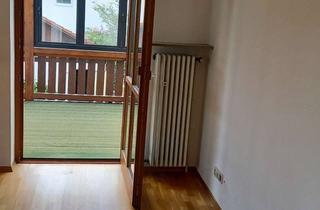 2-Zimmer-Wohnung mit Balkon und Einbauk&uuml;che in Unterschlei&szlig;heim in Unterschleißheim
