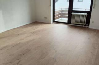 Helle, renovierte Wohnung zu vermieten 100 qm, 4,5 Zimmer in Oettingen in Bayern