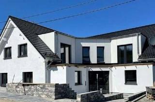 Barrierefreie neuwertige 3-Zimmer Wohnung im EG mit Balkon in Reichshof