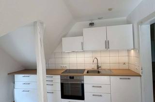 Sch&ouml;ne DG Wohnung, vollst&auml;ndig renoviert, fussl&auml;ufig zur Innenstadt in Unna