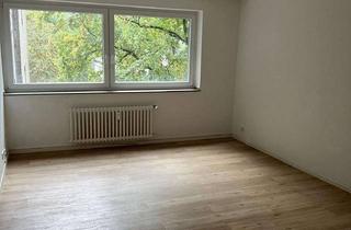 Lichtdurchflutete 4-Zimmer-Wohnung mit Balkon in Erkrath in Erkrath