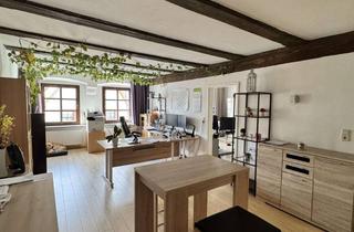 Traumhafte 105 m&sup2;-Altbauwohnung mit Sichtbalken &amp; Einbauk&uuml;che in Hersbruck in Hersbruck