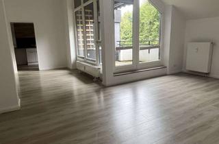 Gro&szlig;z&uuml;gige 4-Zimmer-Wohnung mit Balkon in Ahrensburg