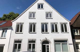 Charmante 2-Zimmer-Wohnung mit stilvoller Stuckdecke in zentraler Lage von Schleswig in Schleswig