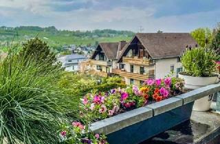 Wachtberg - Niederbachem, gro&szlig;z&uuml;gige 2 Zimmer Dachgeschosswohnung mit Loggia und Traumblick in Wachtberg
