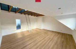 Im Herzen von Neuss: Helle und moderne 3-Zimmerwohnung im Dachgeschoss mit Tageslichtduschbad in Neuss