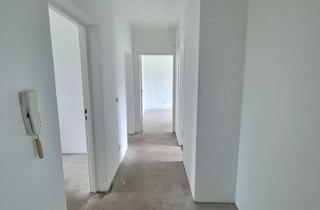 In Sanierung | 3 Zimmer | Uetersen | mit Balkon in Uetersen