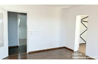 Gut geschnittene Dachgeschosswohnung mit 3,5 Zimmern &ndash; ideal f&uuml;r Paare &amp; Familien! in Radevormwald